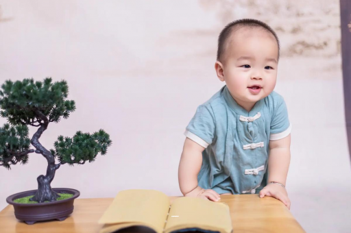 黄南六个月宝宝摇头正常吗